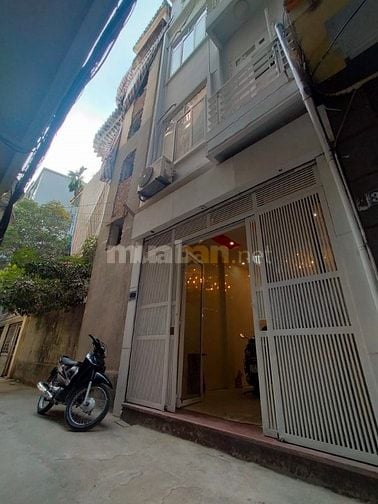 NHANH! NHÀ ĐẸP 4 TẦNG PHỐ HÀO NAM, 50M RA PHỐ, SỔ VUÔNG, CHỈ 6,1 TỶ