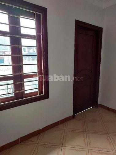 Cho thuê nhà phố Yên Hòa Cầu Giấy