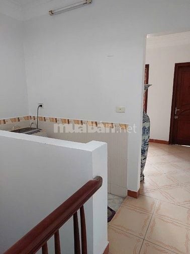 Cho thuê nhà phố Yên Hòa Cầu Giấy
