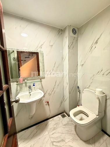 Nhà đẹp Khuất Duy Tiến 55m2*5T,MT:4.2m,gara oto,2thoáng,KD,18.3tỷ.