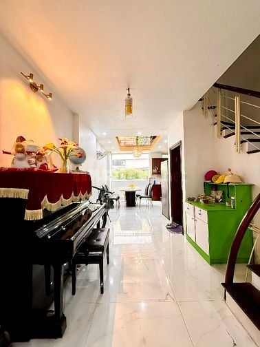 Nhà đẹp Khuất Duy Tiến 55m2*5T,MT:4.2m,gara oto,2thoáng,KD,18.3tỷ.