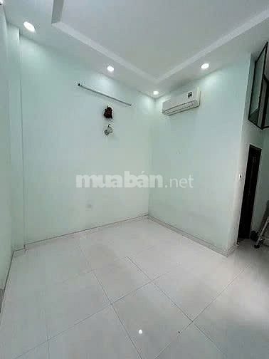 Cho thuê nhà MTNBộ 8m(XT) Trần Văn Hoàng, P.9, Q.Tân Bình giá 10tr