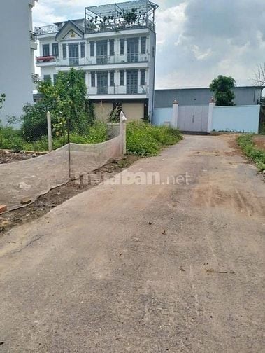 Mua bán chính chủ lô đất- 228m2 giá 750 triệu-Lê Thị Sắc-Tân Phú Trung