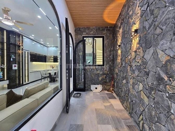 NHÀ HẺM XE HƠI Đ.HUỲNH TỊNH CỦA, QUẬN 3 Chủ NGỘP MONG RA HÀNG SỚM 