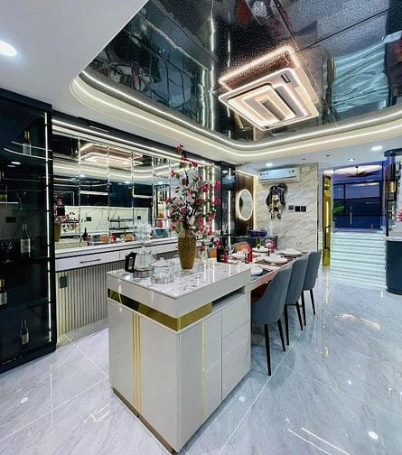 Chủ Nhà Kẹt Tiền – Bán Gấp Nhà Tô Hiến Thành, Q.10 – Chỉ 2 Tỷ 560 🔥