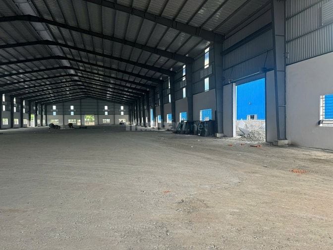 Bán gấp xưởng 4000m2 , lô góc 2 mặt tiền trong KCN Thủ Thừa , Long An
