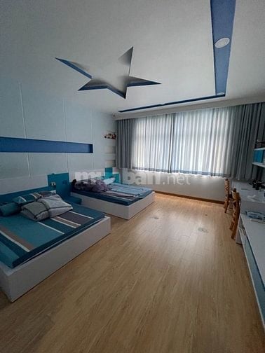 Siêu phẩm 3 tầng- xe hơi vào nhà-5*33m giá chỉ nhỉnh 9 tỷ