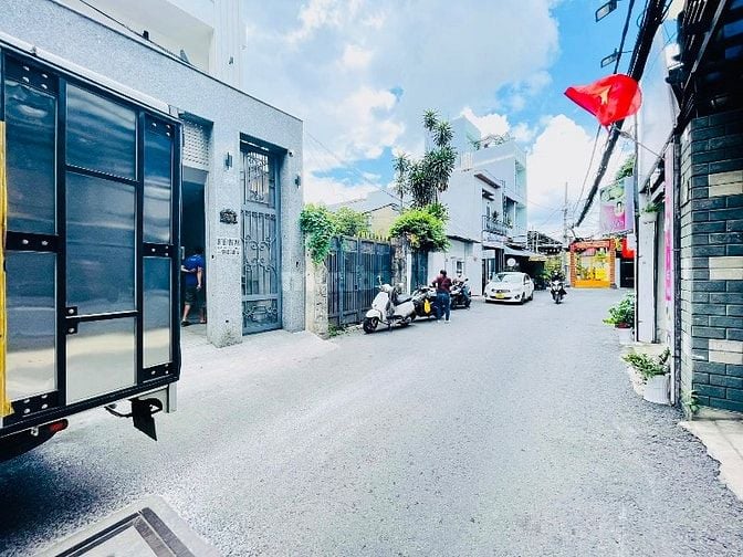 Bán nhà đẹp 3 lầu HXH (4,05x16,5) 102/109 Lê Văn Thọ p11 Gò Vấp 
