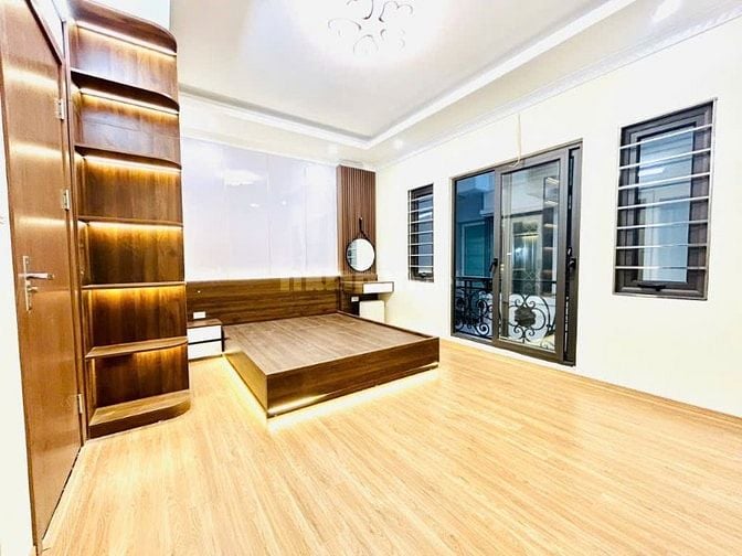 NHÀ MỚI KÍNH KOONG - GẦN Ô TÔ - FULL NỘI THẤT -  30M 5 TẦNG GIÁ 6,8 TỶ