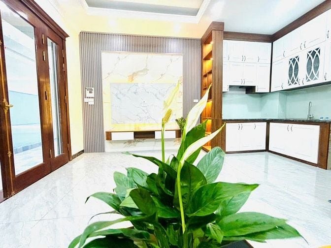 NHÀ MỚI KÍNH KOONG - GẦN Ô TÔ - FULL NỘI THẤT -  30M 5 TẦNG GIÁ 6,8 TỶ