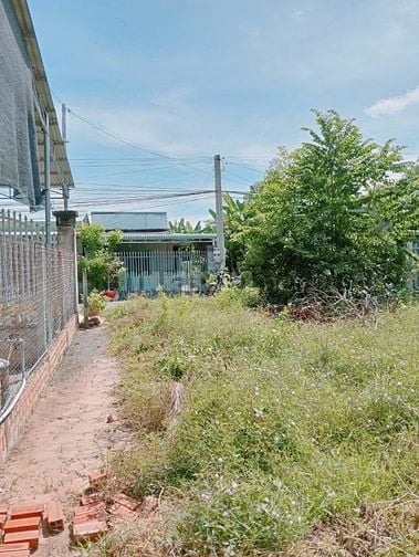 Hàng ngộp cần bán để trả nợ ngân hàng, 412m2 giá chuẩn 828tr, Tây Ninh