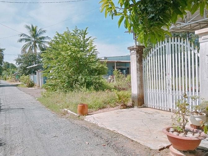 Hàng ngộp cần bán để trả nợ ngân hàng, 412m2 giá chuẩn 828tr, Tây Ninh
