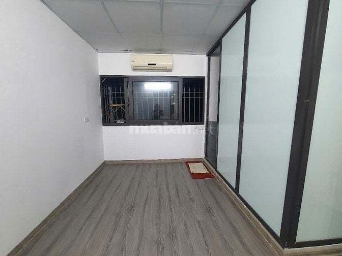 2 TỶ 360 TRIỆU . BÁN NHÀ ĐẸP Ở NGAY TẠI KIM NGƯU ,