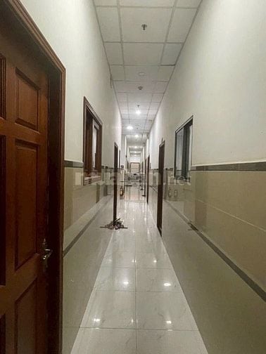 Cần bán gấp nhà Mặt tiền Trung tâm gò vấp. Dt: 7.5x18m . 5 lầu