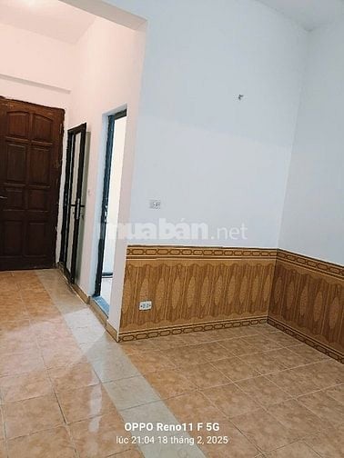 Cho thuê căn hộ chung cư cao cấp mặt đường Lê Văn Lương