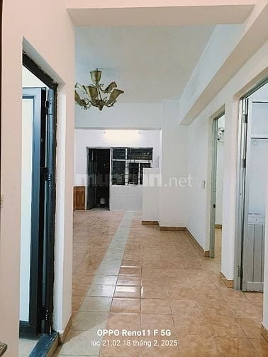 Cho thuê căn hộ chung cư cao cấp mặt đường Lê Văn Lương