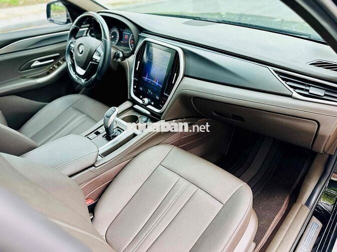 VinFast Lux A2.0 Plus Đen 2022 - 28000 km