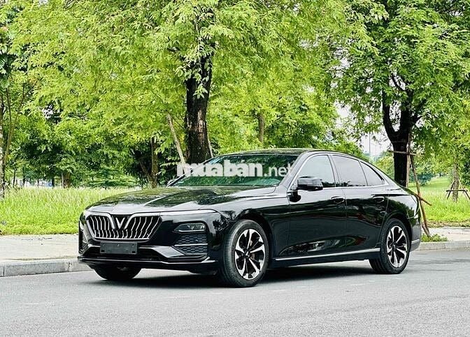 VinFast Lux A2.0 Plus Đen 2022 - 28000 km