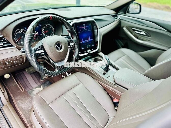 VinFast Lux A2.0 Plus Đen 2022 - 28000 km