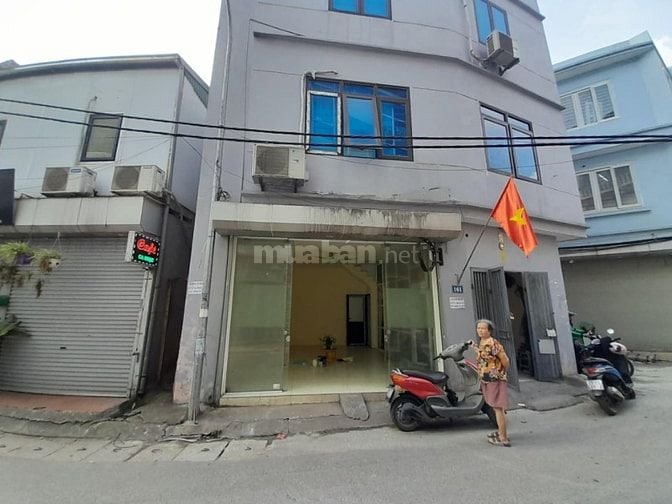 Cần cho thuê cửa hàng mặt phố Chùa Quỳnh, số nhà 161, gần ngã ba