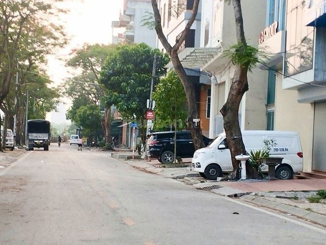 Bán nhà Phân lô - View sông Hồng - TĐC X2A - 2 mặt tiền - VP đẹp