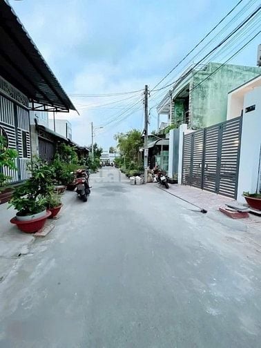 Bán Nhà Qua Nước Ngoài Định Cư, Nhà ở Phước Hiệp-Củ Chi, Giá 990 triệu
