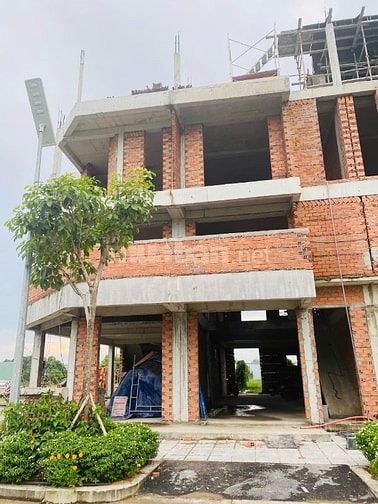 The Larita Long An – Nhà phố xây sẵn, sổ riêng, chỉ từ 5.3 tỷ
