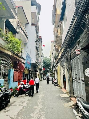 Bán gấp nhà mặt phố Vũ Hữu ô tô tránh 56.2m² 4 tầng MT 4.5m sổ đỏ giá 