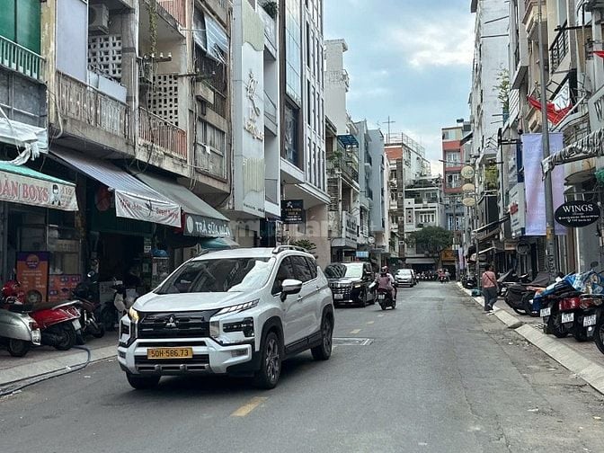 Nhà hẻm 10m Cao Thắng ngay chợ ngang 6.5m 7lầu 163m2 16P TN100tr 55 tỷ