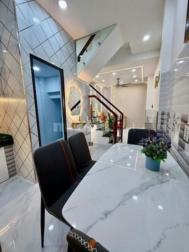 NHÀ NGỘP BÁN GẤP!Đ.Nguyễn Văn Công Phường 3 Gò Vấp,DT:40m2/1,950 Tỷ