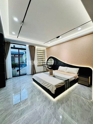 Nhà có thang máy 3tầng, dt68m2 nhà siêu đẹp giá 5ty4 sổ hồng riêng   
