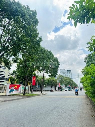 Bán đất Quận 2 đường 40m giá rẻ như cho