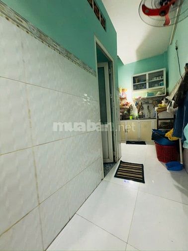 3,88tỷ hẻm đặng chất cách mt 20 mét 1 lầu 2pn 3,5 x 11 SHR hoàn công 