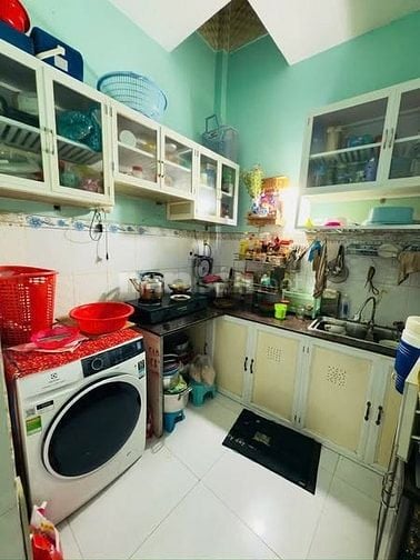 3,88tỷ hẻm đặng chất cách mt 20 mét 1 lầu 2pn 3,5 x 11 SHR hoàn công 