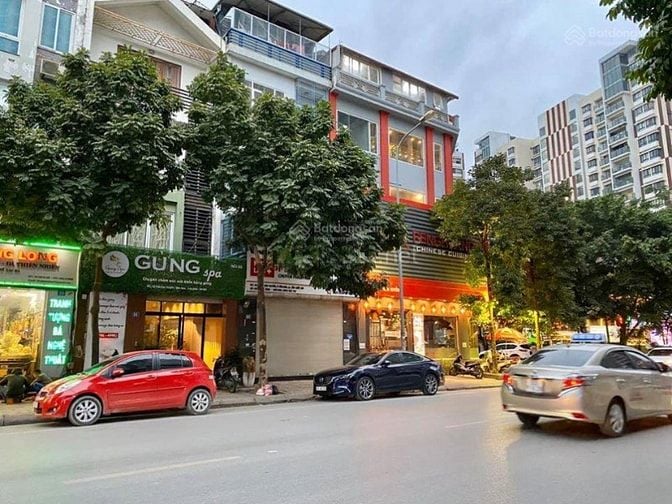 Bán gấp biệt thự Lão Thành Cách Mạng khu 5.2ha Yên Hòa, DT 160M 65 TỶ 