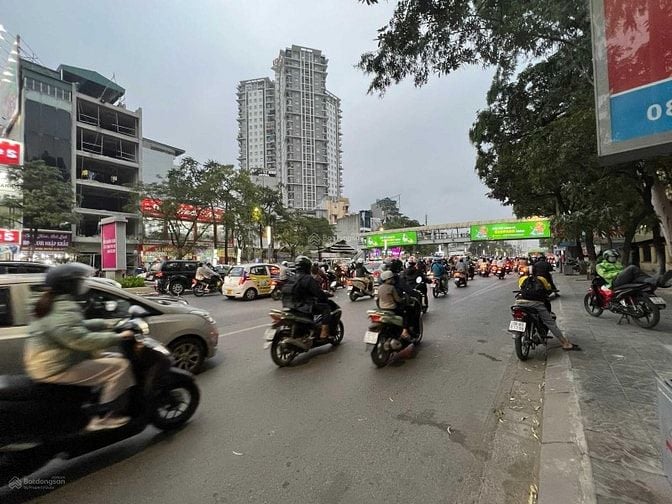 Bán gấp biệt thự Lão Thành Cách Mạng khu 5.2ha Yên Hòa, DT 160M 65 TỶ 