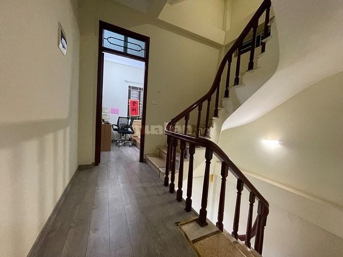 Bán nhà Mỹ Đình 40m2, dân xây, nhỉnh 6 tỷ - Ở ngay, đón Tết!