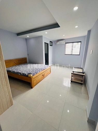 Nhà 2 tầng quận 7, HXH 4 chỗ, tặng nội thất, 4x16m, nhỉnh 6 tỷ