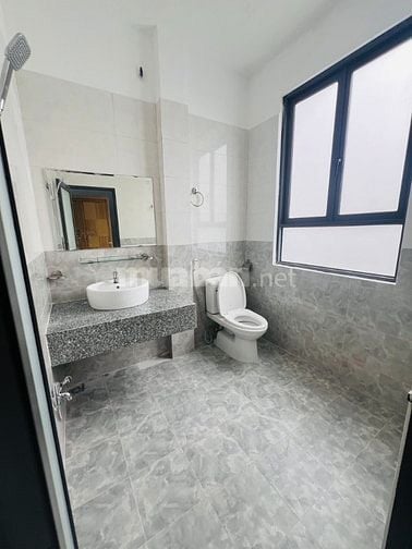 Nhà 2 tầng quận 7, HXH 4 chỗ, tặng nội thất, 4x16m, nhỉnh 6 tỷ