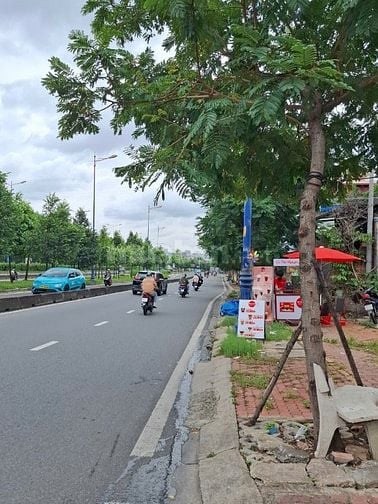 Bán đất 2 mặt tiền Xa Lộ Hà Nội phường Hiệp Phú Quận 9 giá 63 tỷ