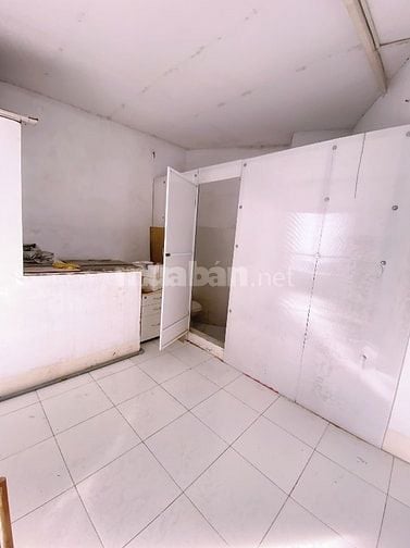 Share phòng trọ trong nhà nguyên căn, cách đường CMT8 chừng 50m