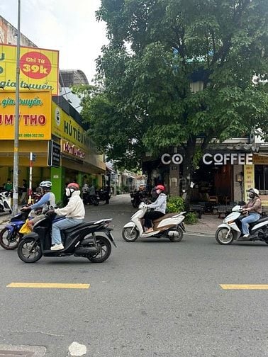 Bán Nhà góc 2 Mặt tiền Kinh Doanh Đường Gò Dầu Tân Phú