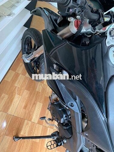 Bán xe r15 v3 dáng cào cào hoặc giao lưu