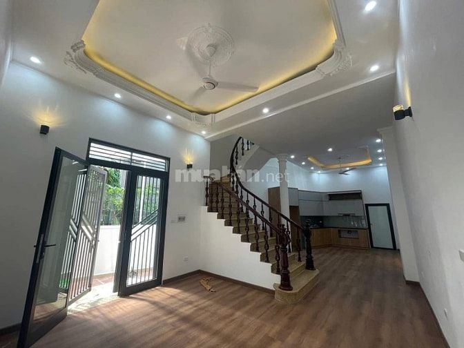 Bán nhà Bùi Xương Trạch, 65m, 4 tầng, mặt tiền 7m, gần phố, 3 thoáng