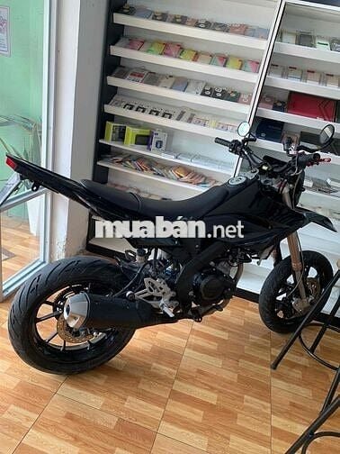 Bán xe r15 v3 dáng cào cào hoặc giao lưu