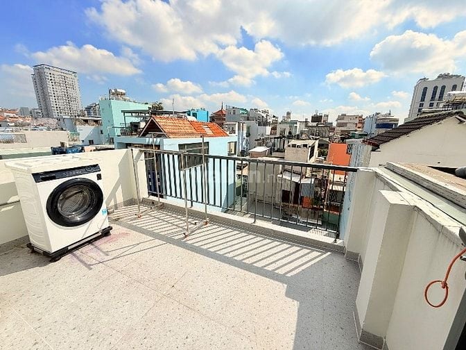 Ban công trời 1 PN tách bếp Hoàng Sa Quận 3