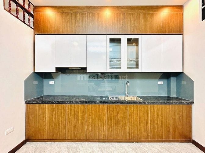 BÁN NHÀ PHỐ TRẦN QUỐC VƯỢNG CẦU GIẤY 41M 9.8TY PHÂN LÔ VIP 2 MẶT NGÕ