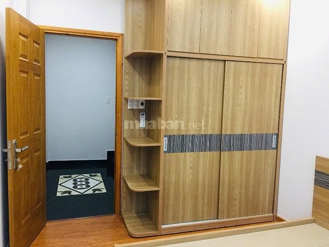 Bán nhà trung tâm Quận 1, giá 6,8 tỷ, 3PN & 5WC, công chứng ngay