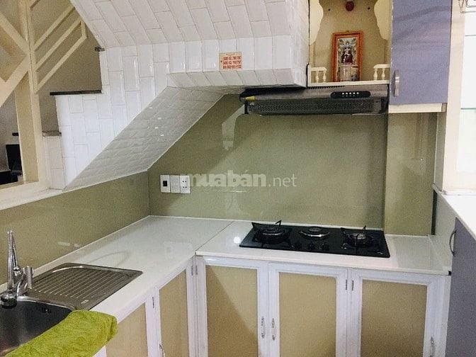 Bán nhà trung tâm Quận 1, giá 6,8 tỷ, 3PN & 5WC, công chứng ngay