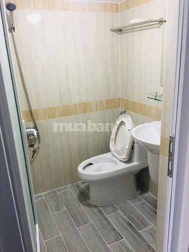 Bán nhà trung tâm Quận 1, giá 6,8 tỷ, 3PN & 5WC, công chứng ngay